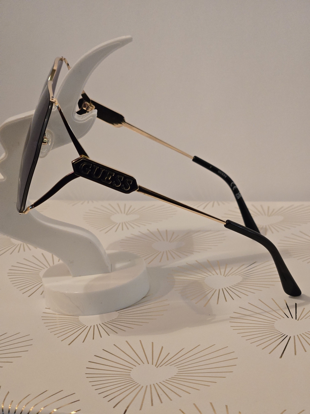 GUESS Women's Purple Gradient Oversized Sunglasses - Picture 2 of 6